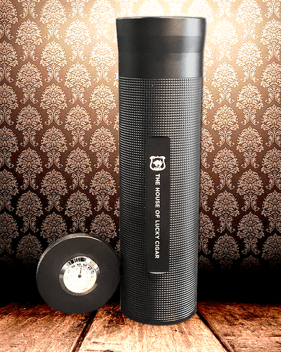 Cigar Lifestyle Accessories: Lucky Cigar Black Metal Humidor